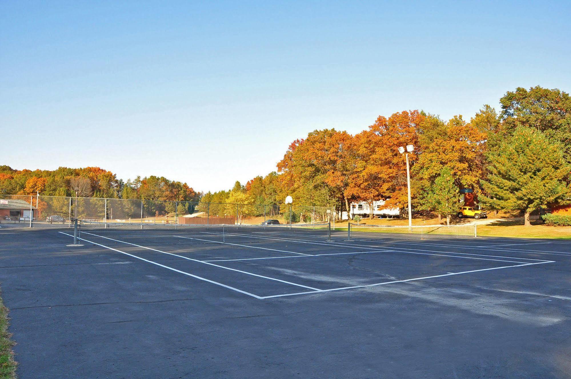 Arrowhead Resort Campground Plainville Dış mekan fotoğraf